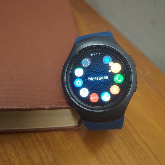 Samsung gear S2 Samsung smart watch - Picture 2 of 9
